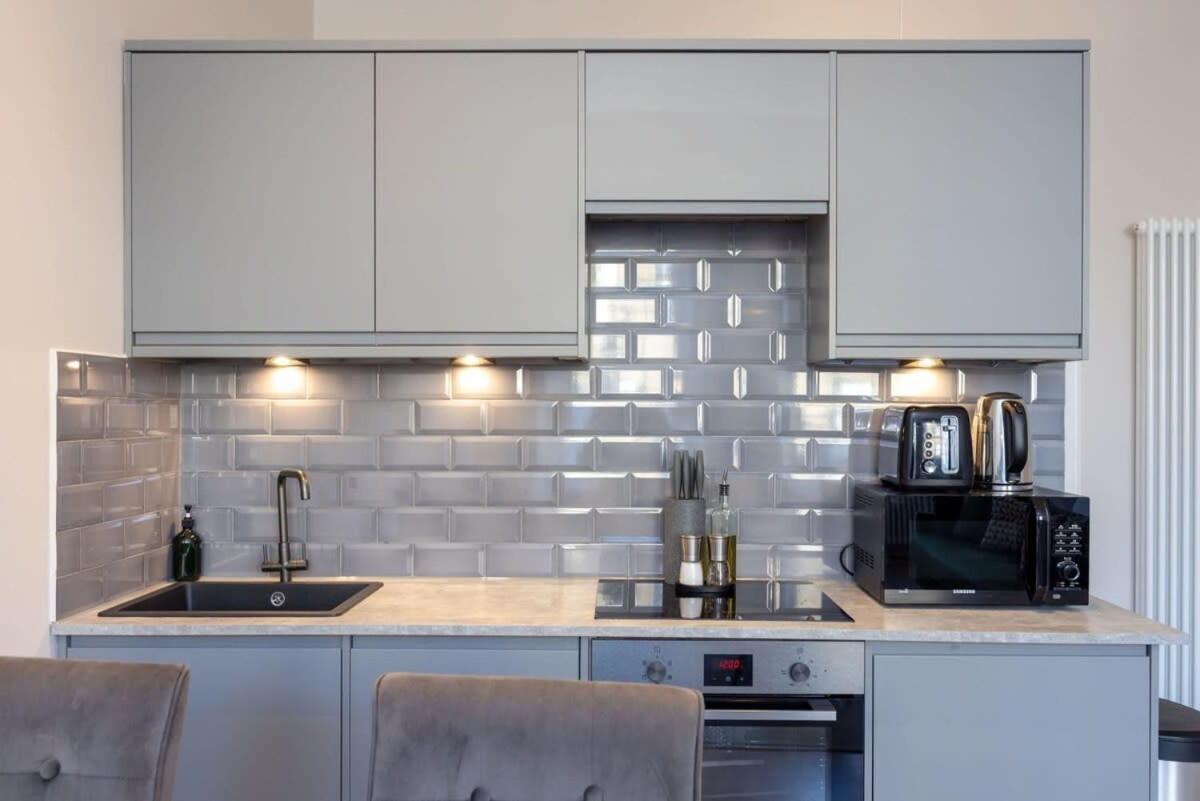 Dragon Suites - Edinburgh City Centre 2 Bed Apartment מראה חיצוני תמונה